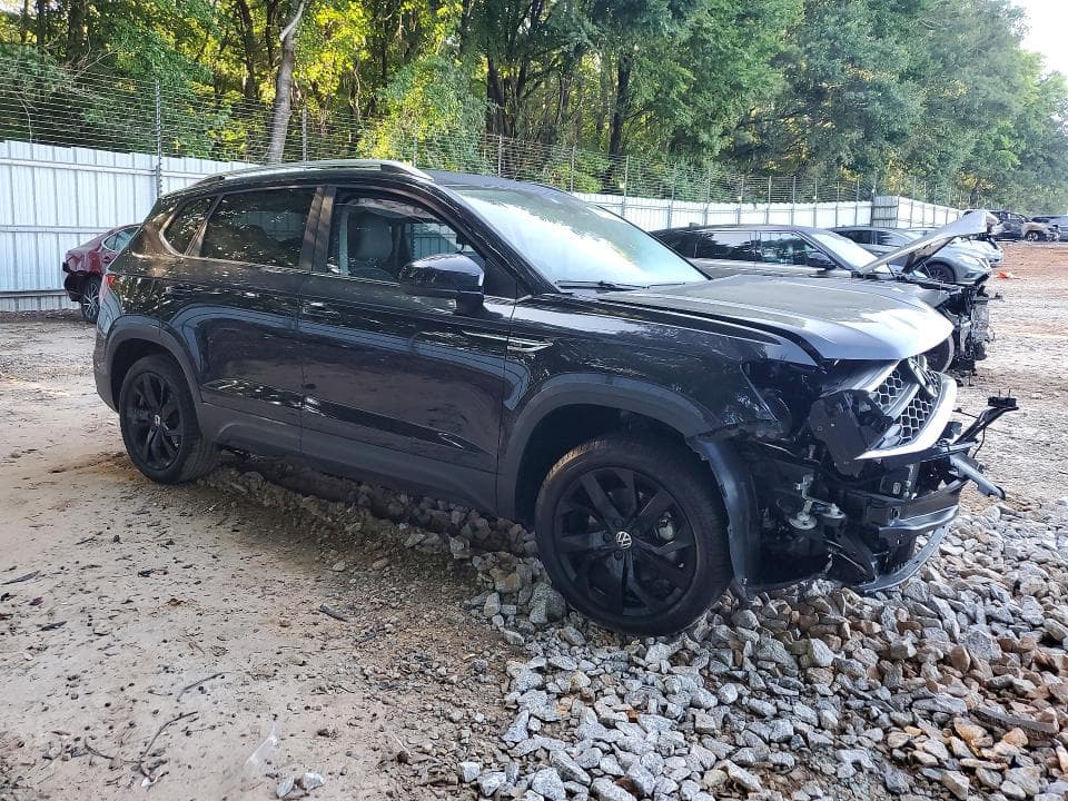 2024 VOLKSWAGEN TAOS SE 4