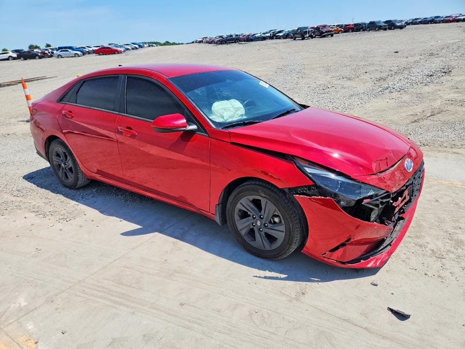 2023 HYUNDAI ELANTRA SEL 4