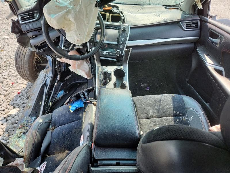 2017 TOYOTA CAMRY XSE 8