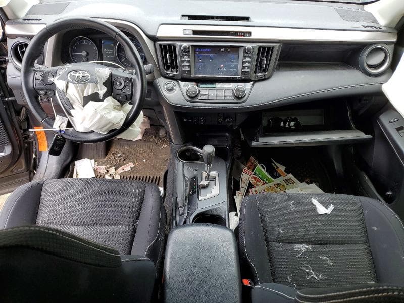 2018 TOYOTA RAV4 XLE XLE 8