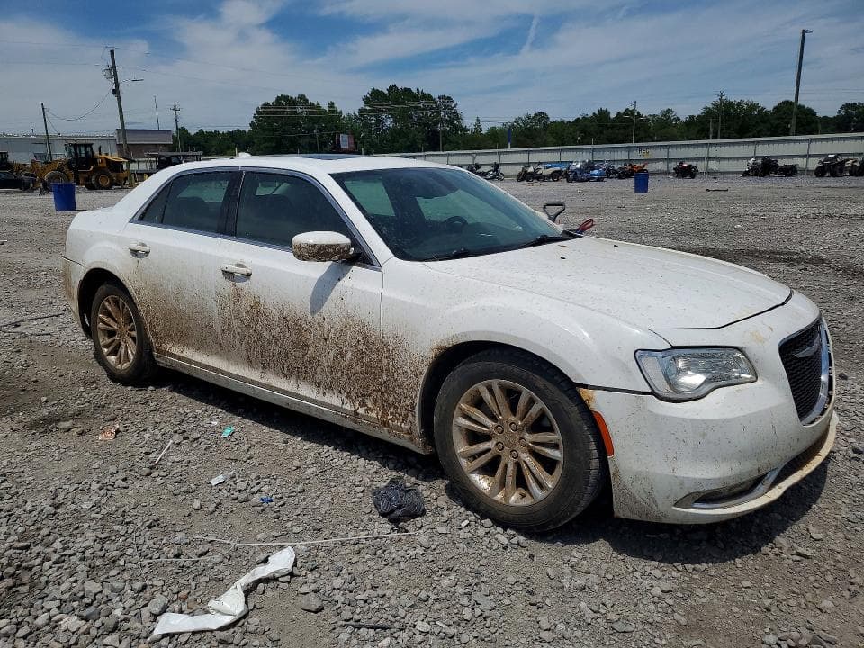 2017 CHRYSLER 300 LIMITED 4