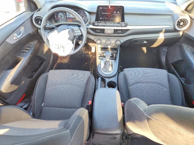 2023 KIA FORTE LXS 8