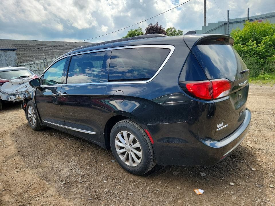 2017 CHRYSLER PACIFICA TOURING L 2