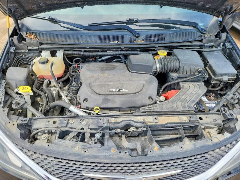 2017 CHRYSLER PACIFICA TOURING L 12