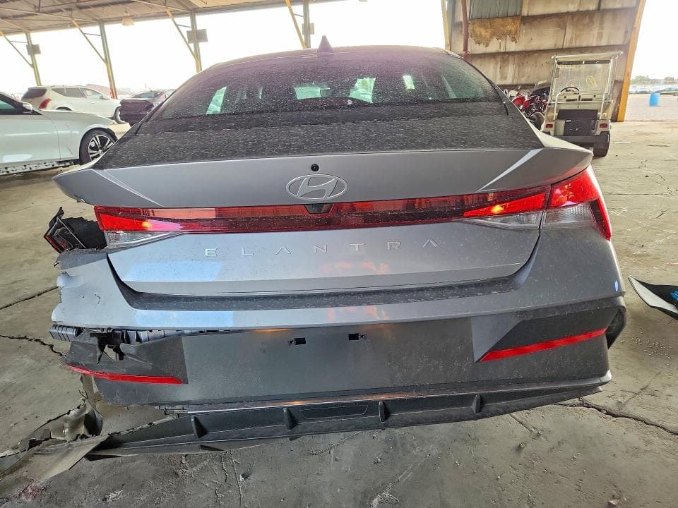 2025 HYUNDAI ELANTRA SE 6
