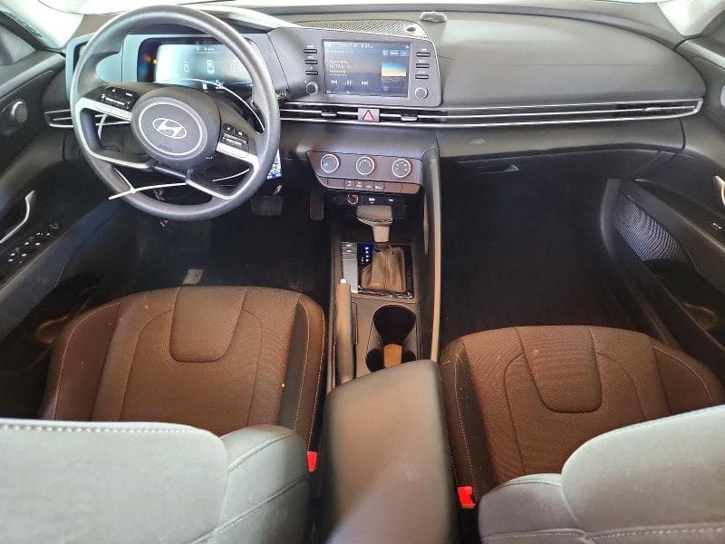 2025 HYUNDAI ELANTRA SE 8