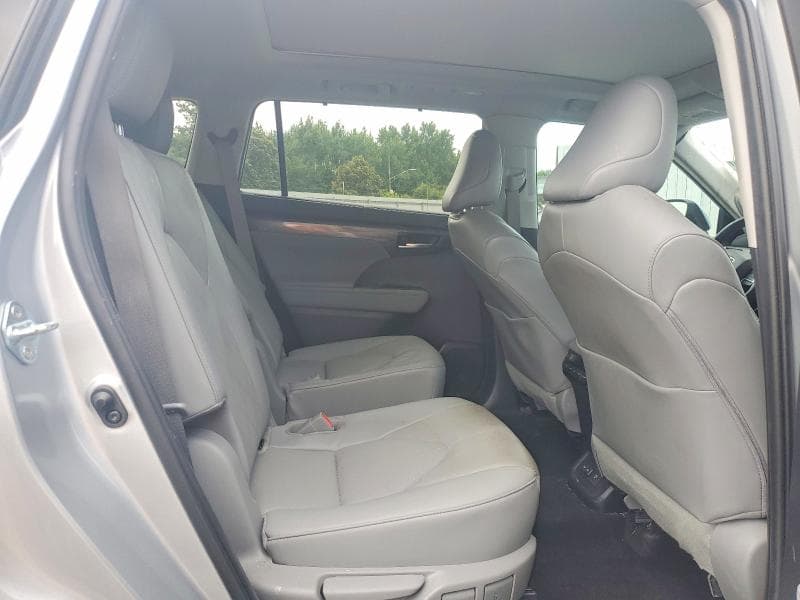 2023 TOYOTA HIGHLANDER PLATINUM 11