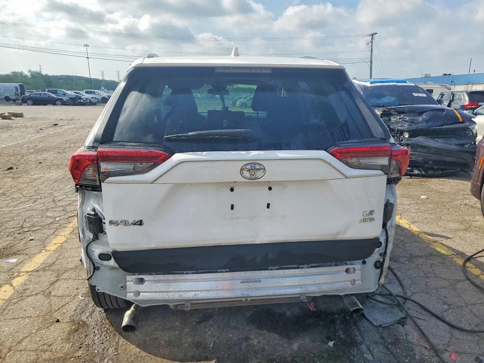2020 TOYOTA RAV4 LE 6
