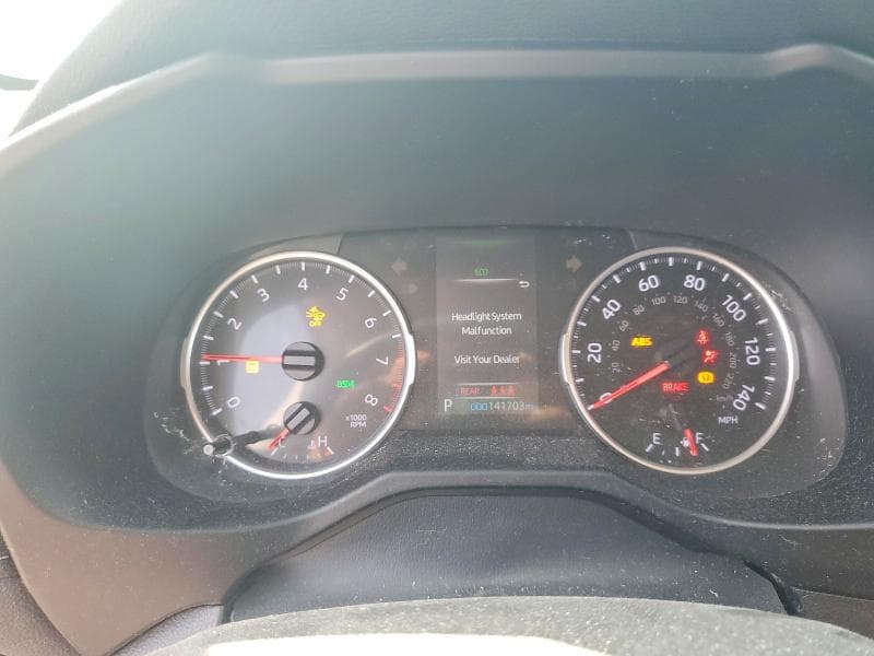 2020 TOYOTA RAV4 LE 9