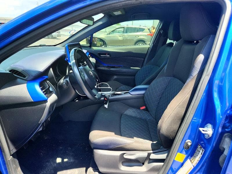 2020 TOYOTA C-HR XLE 7