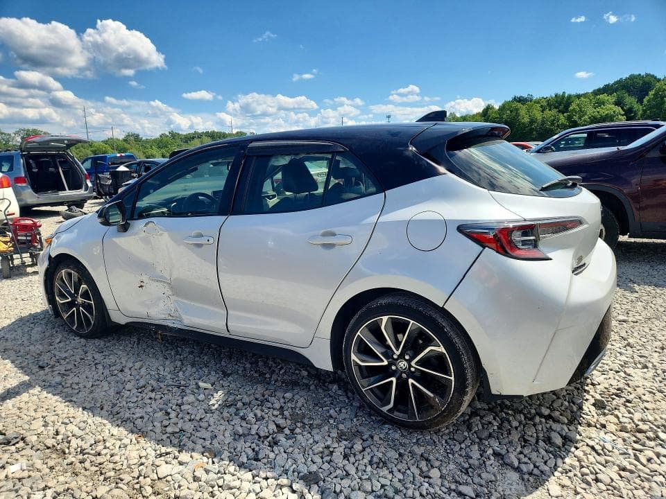 2022 TOYOTA COROLLA XSE 2