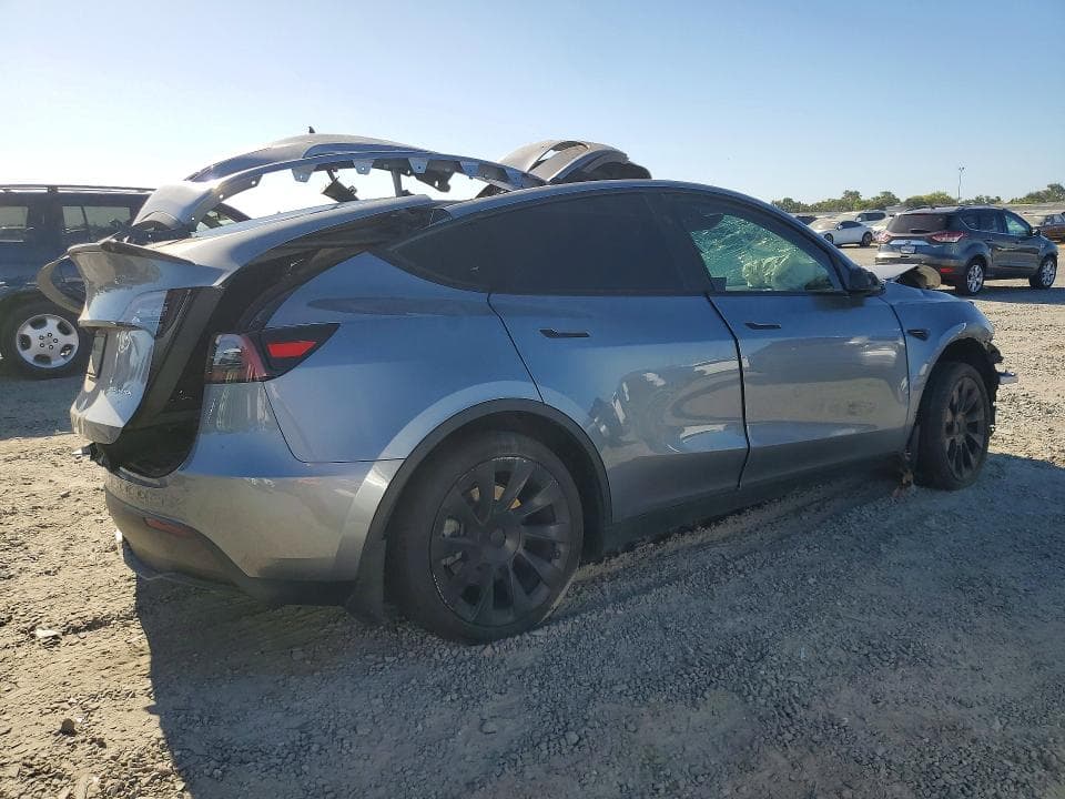 2024 TESLA MODEL Y 3