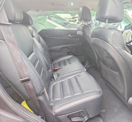 2017 KIA SORENTO EX 11