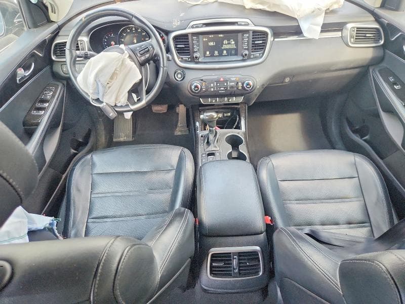 2017 KIA SORENTO EX 8