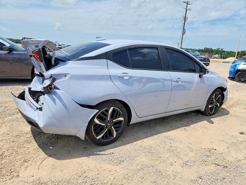 2025 NISSAN VERSA SR 3