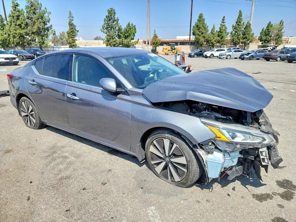 2020 NISSAN ALTIMA SV 4