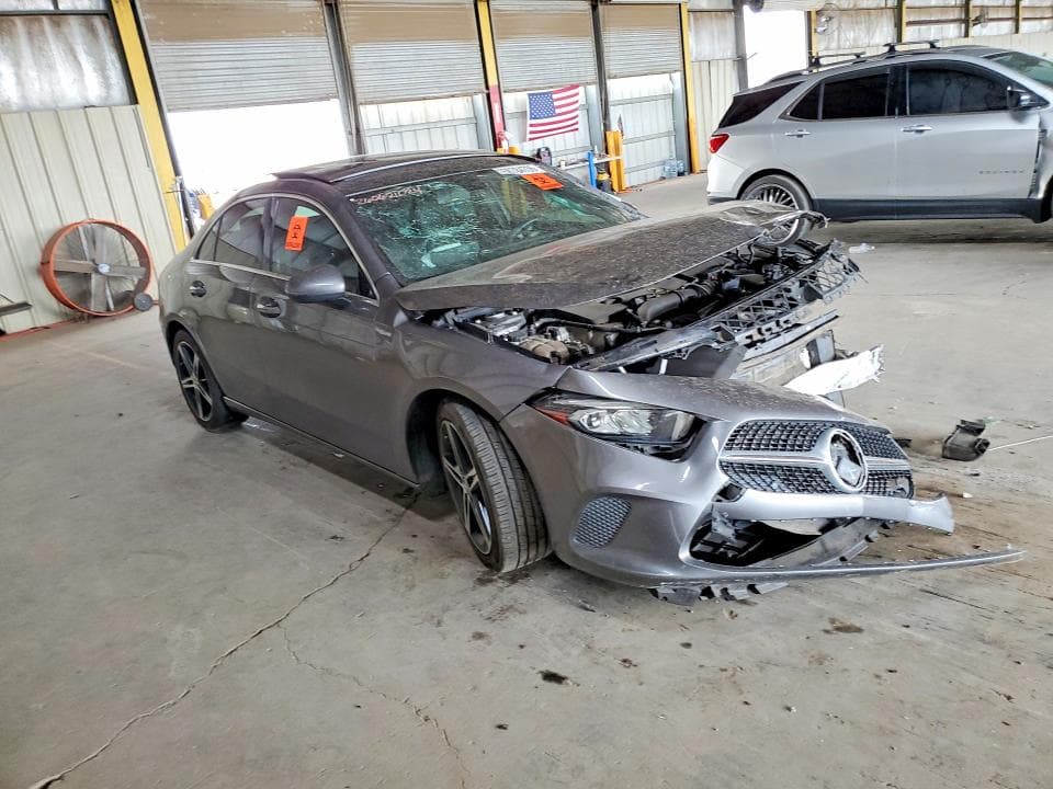 2020 MERCEDES-BENZ A 220 4