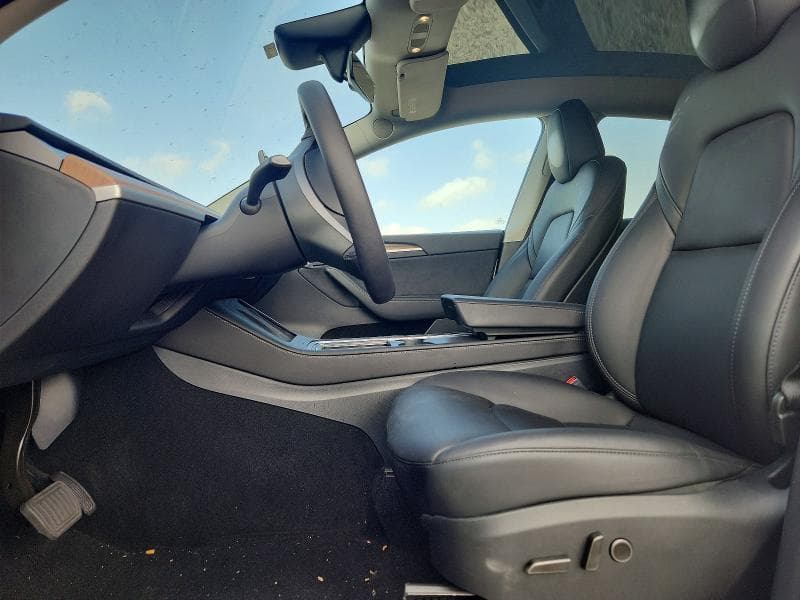 2025 TESLA MODEL Y 7