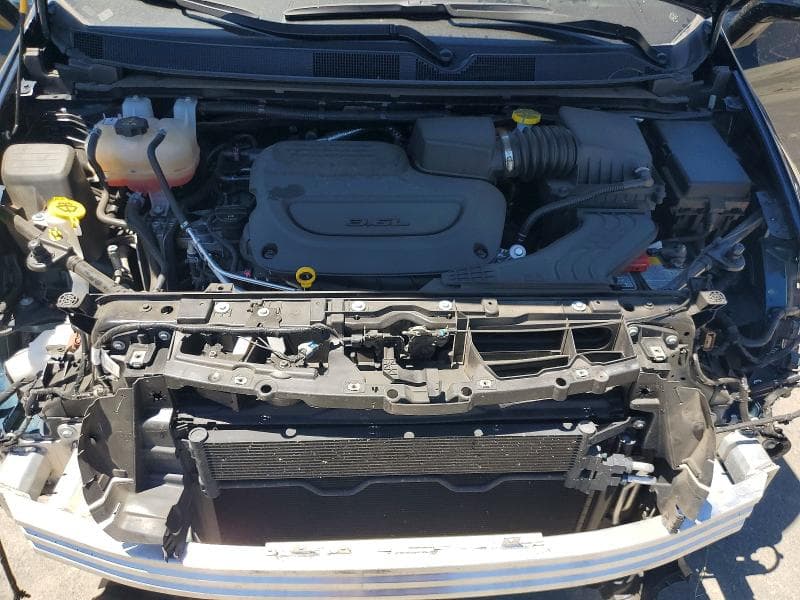 2025 CHRYSLER PACIFICA LIMITED 12