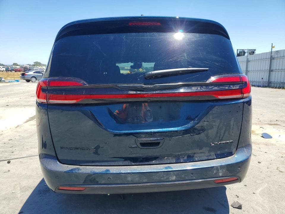 2025 CHRYSLER PACIFICA LIMITED 6