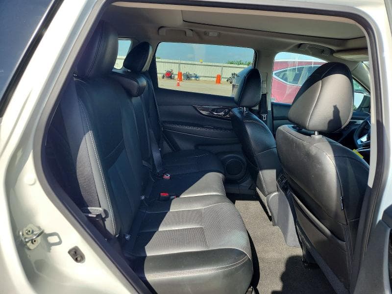 2018 NISSAN ROGUE SL 11
