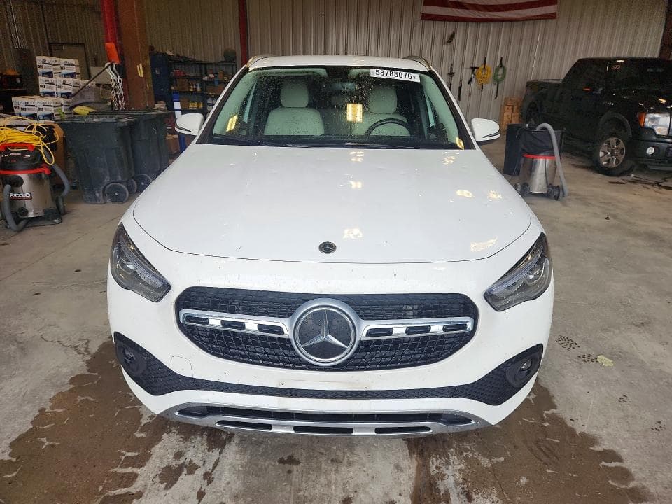 2023 MERCEDES-BENZ GLA 250 4MATIC 5