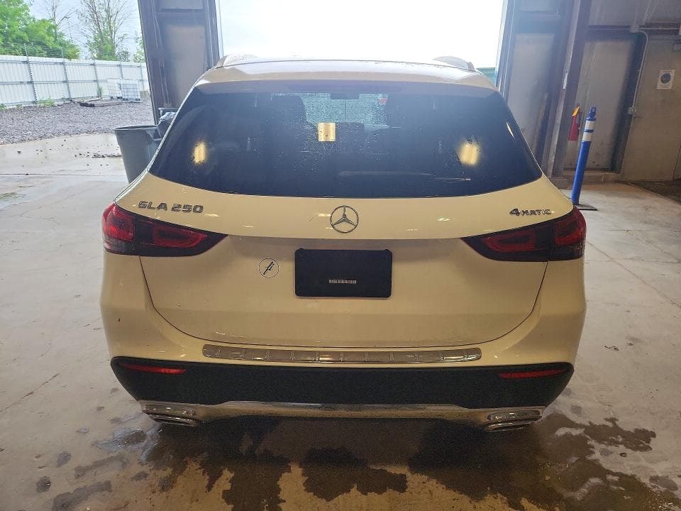 2023 MERCEDES-BENZ GLA 250 4MATIC 6