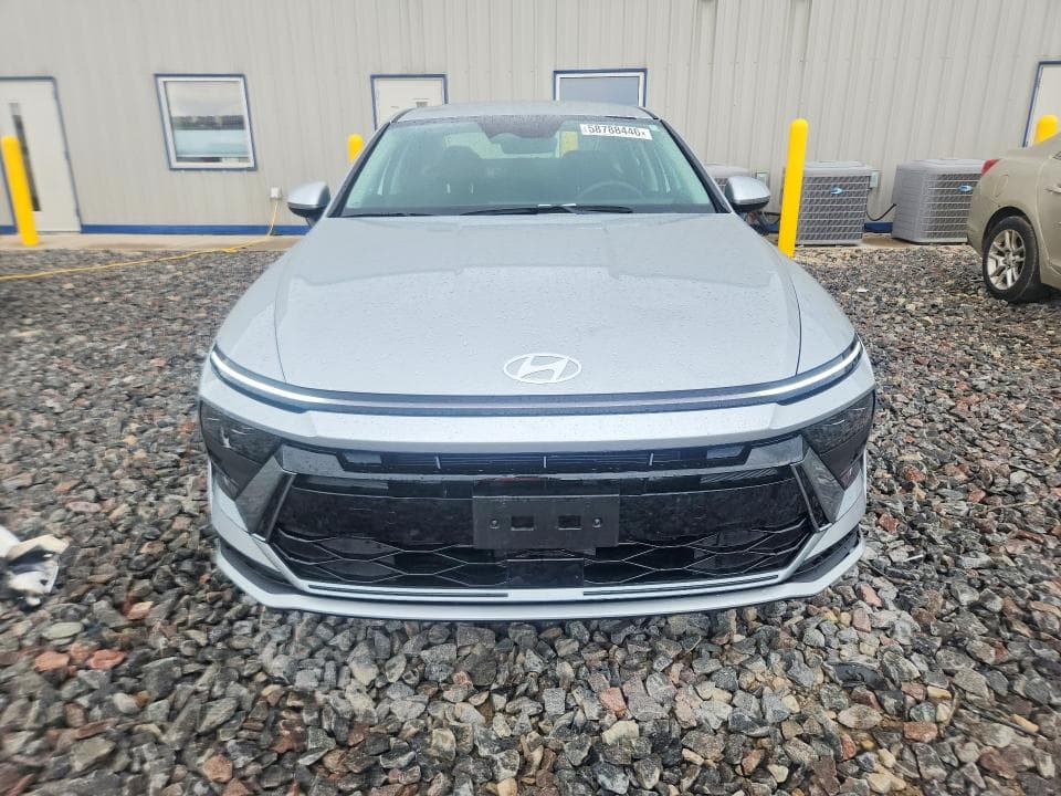 2025 HYUNDAI SONATA SE 5
