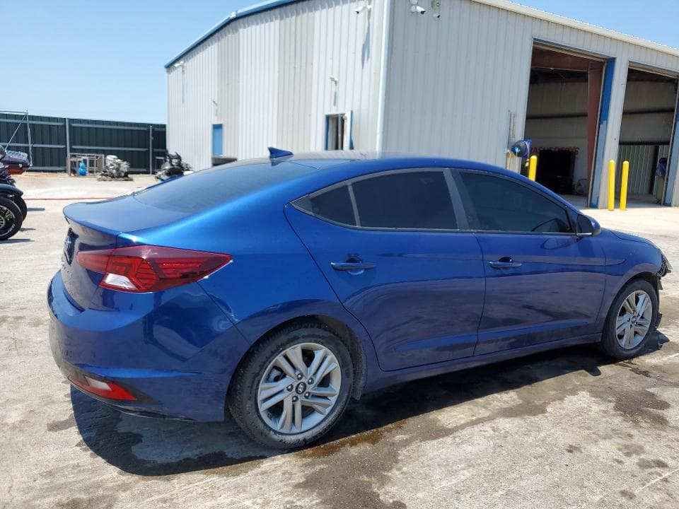 2020 HYUNDAI ELANTRA SEL 3