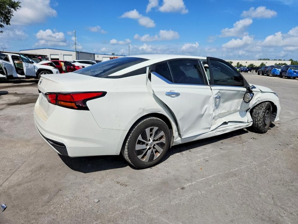 2021 NISSAN ALTIMA S 3