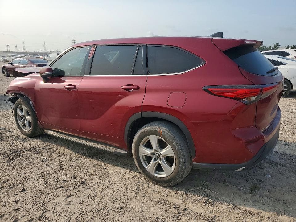 2022 TOYOTA HIGHLANDER LE 2