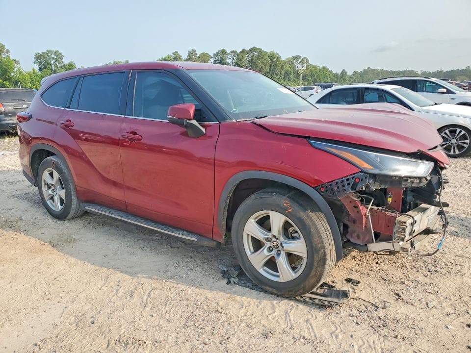 2022 TOYOTA HIGHLANDER LE 4
