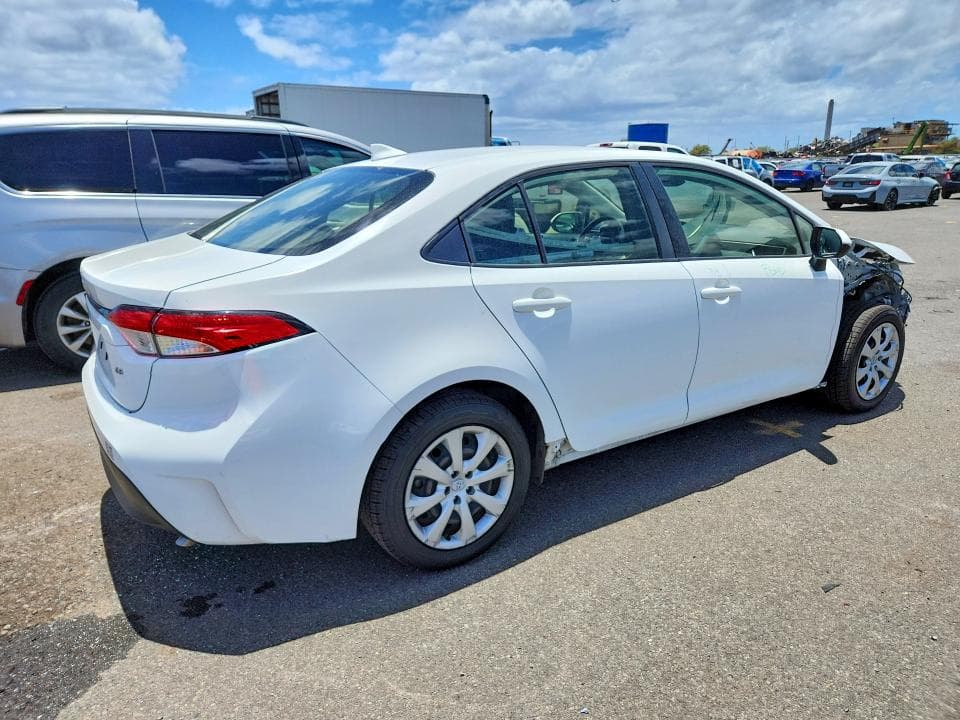 2023 TOYOTA COROLLA LE 3