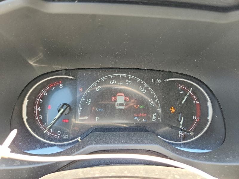 2025 TOYOTA RAV4 XLE 9