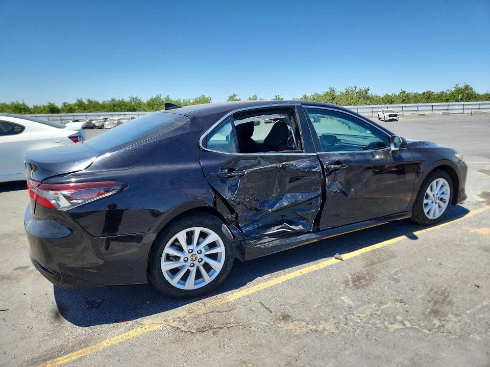 2023 TOYOTA CAMRY LE 3