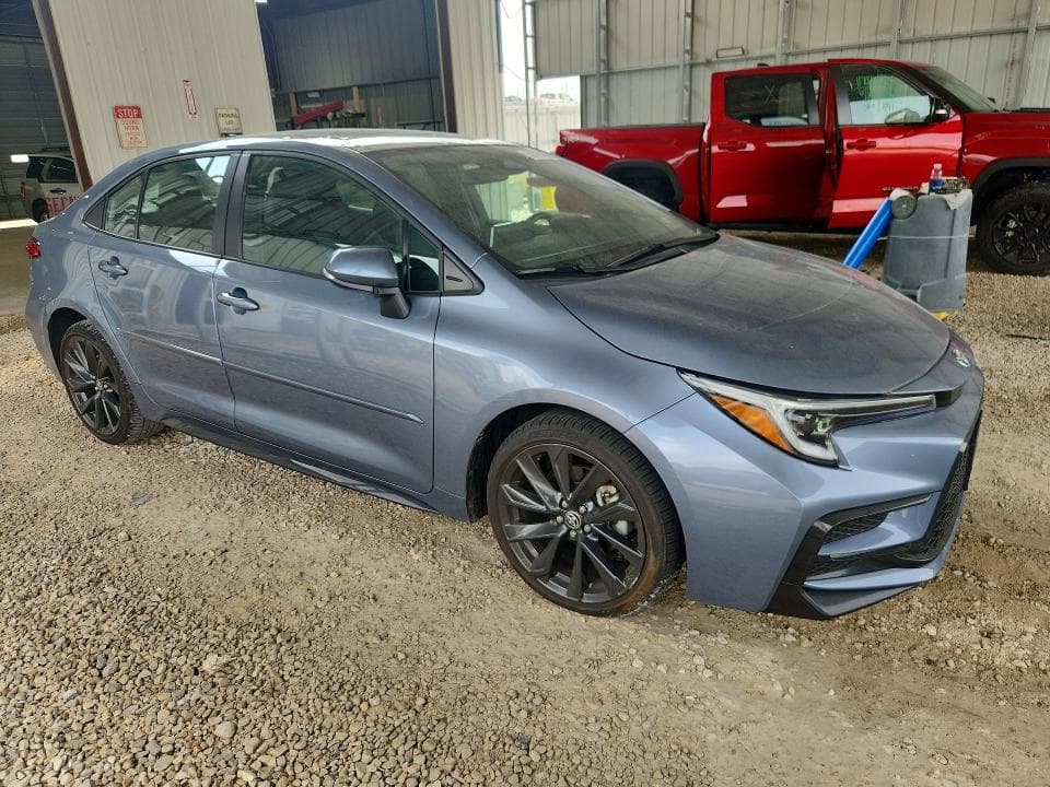 2024 TOYOTA COROLLA XSE 4