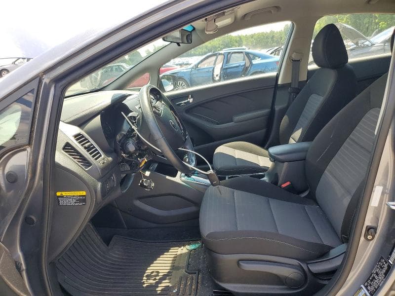 2017 KIA FORTE S 7