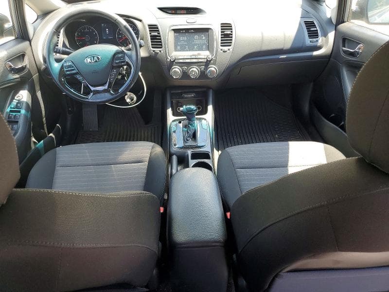2017 KIA FORTE S 8