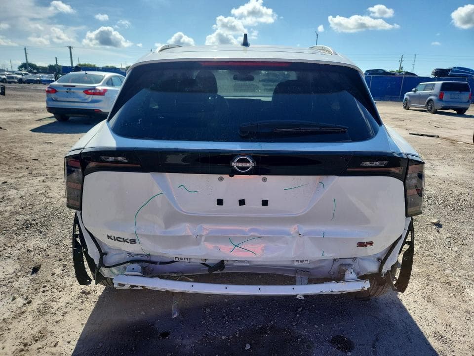 2026 NISSAN KICKS SR 6