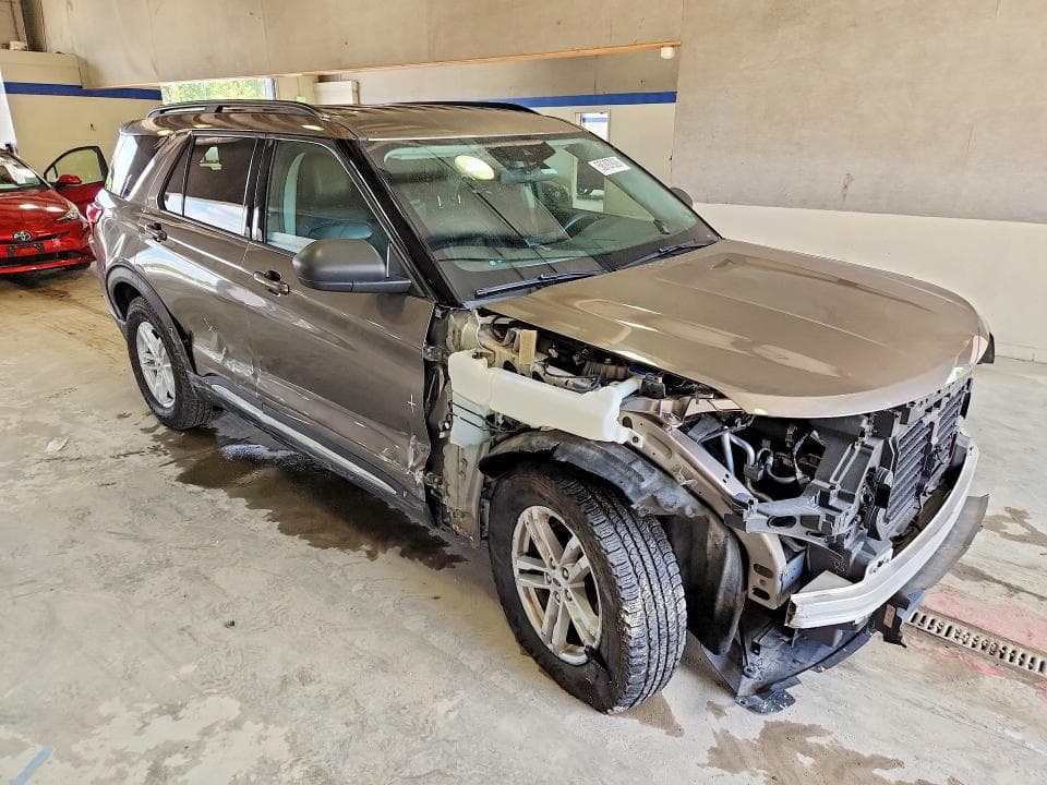 2021 FORD EXPLORER XLT 4