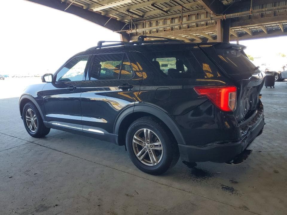 2022 FORD EXPLORER XLT 2
