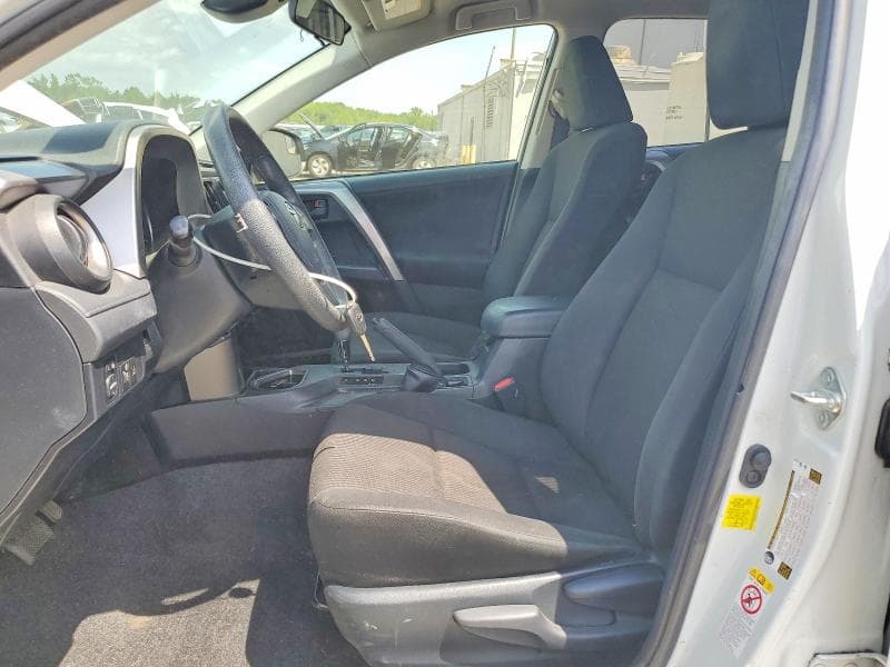 2018 TOYOTA RAV4 LE 7