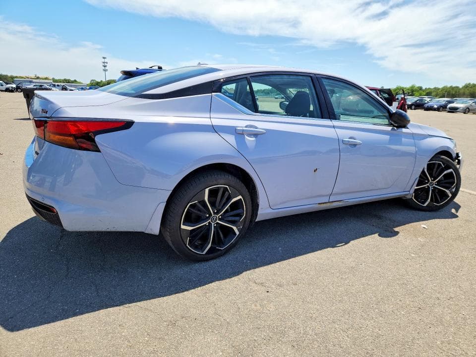 2024 NISSAN ALTIMA SR 3