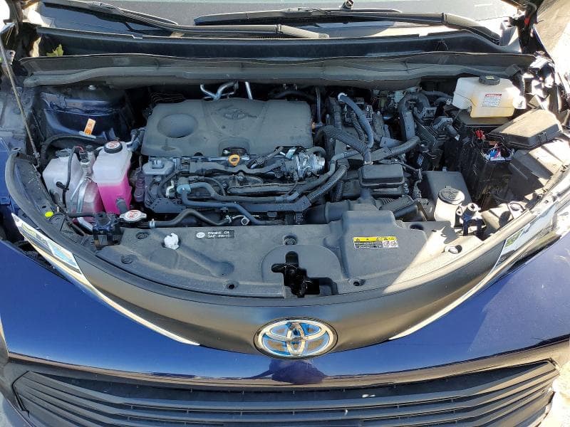 2025 TOYOTA SIENNA XLE 8-PASSENGER 12