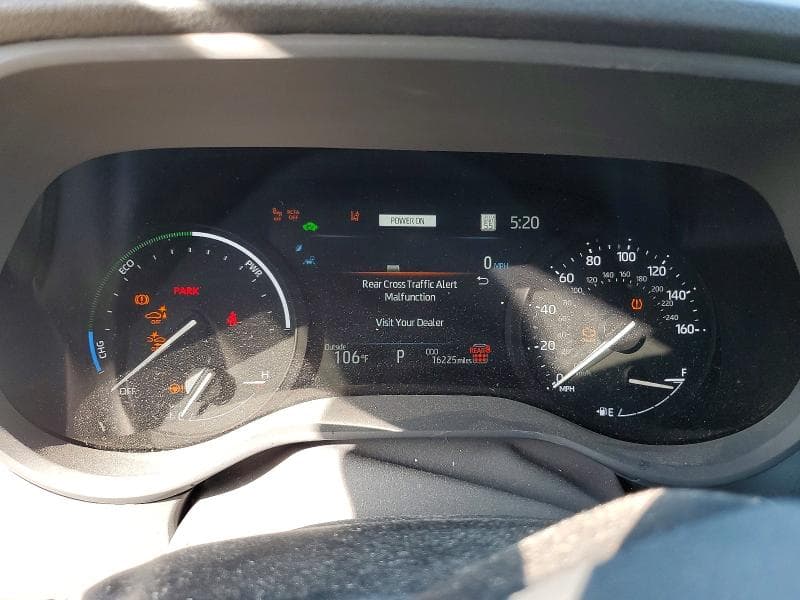 2025 TOYOTA SIENNA XLE 8-PASSENGER 9