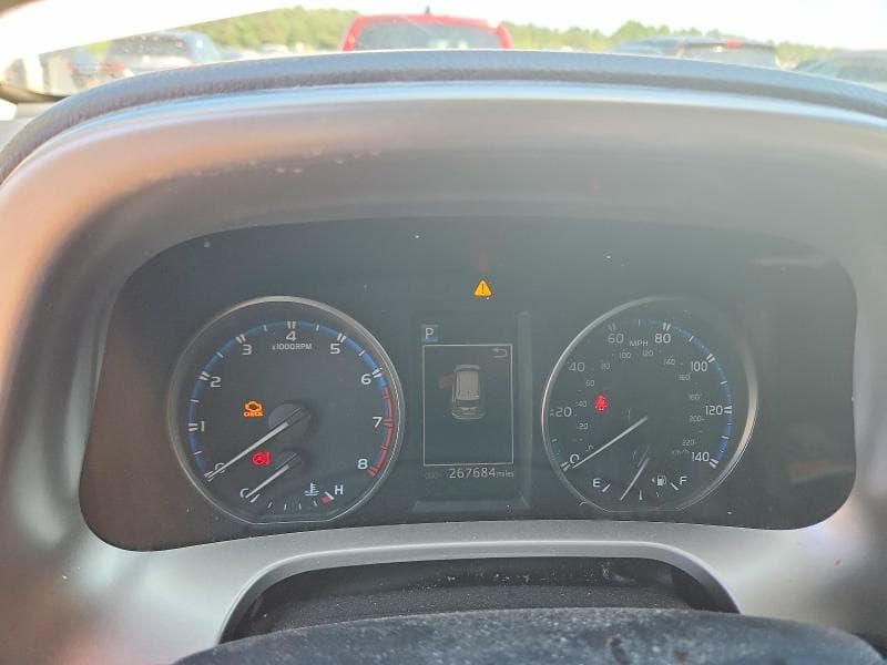 2018 TOYOTA RAV4 LE LE 9