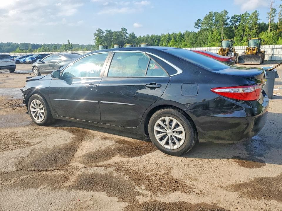 2017 TOYOTA CAMRY LE LE 2