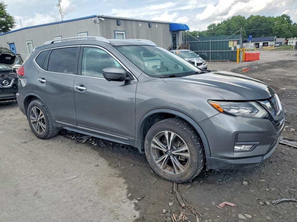 2017 NISSAN ROGUE SL 4