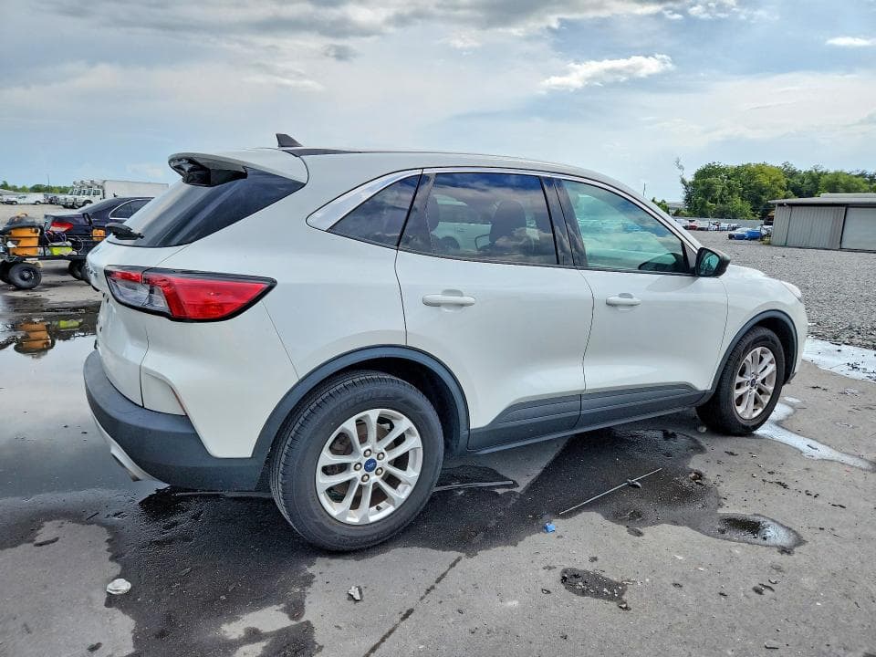 2022 FORD ESCAPE SE SE 3