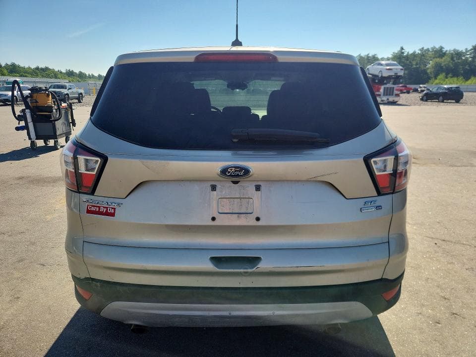 2017 FORD ESCAPE SE 6